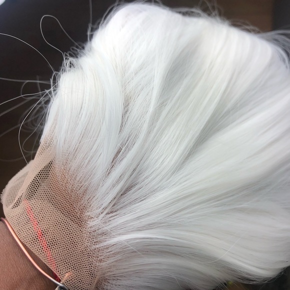 ?  GRACE 24” SNOW WHITE STRAIGHT LACE FRONT WIG✨